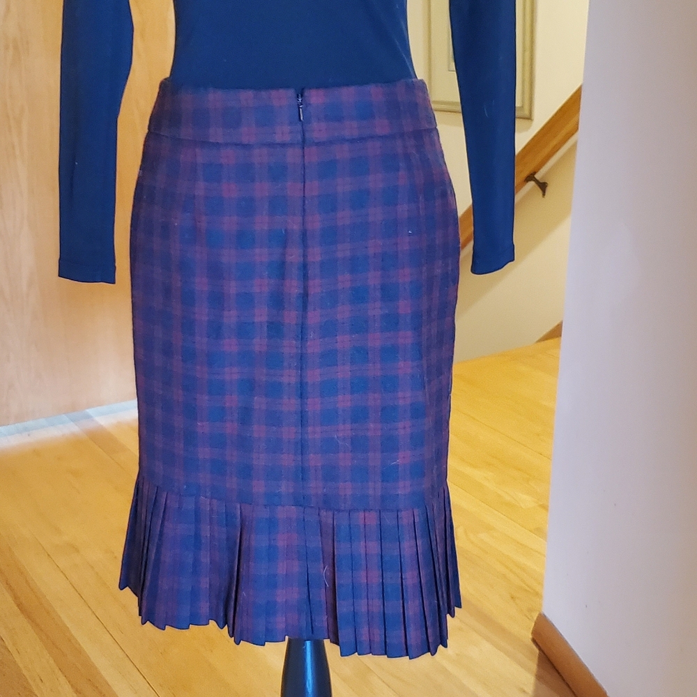 Brooks Brothers  100% wool.Red and Blue Pencil Skirt for Effortless Elegance